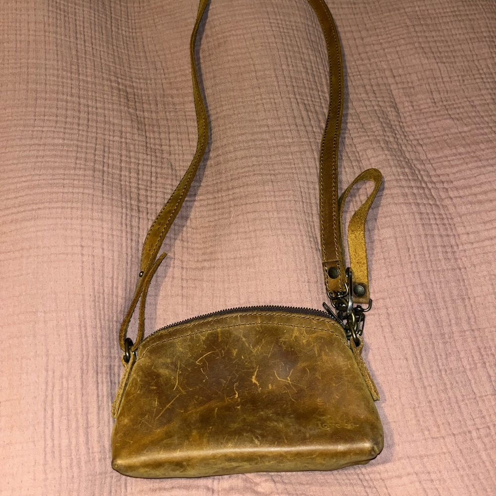 Vintage Tan Leather Crossbody Bag from love 41